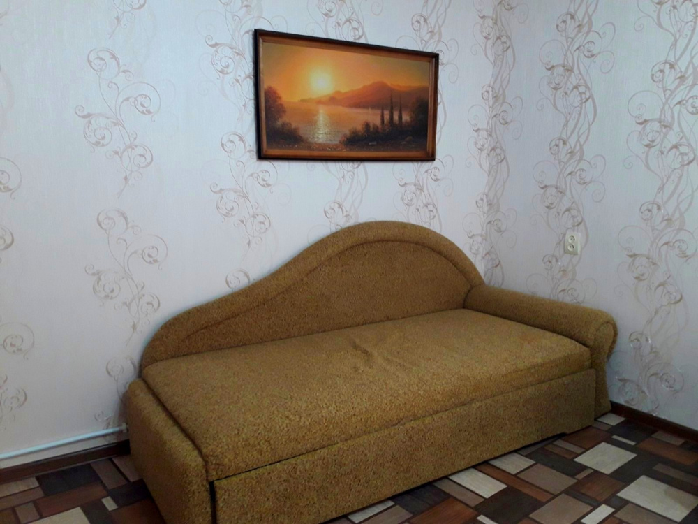 Сдам двухкомнатную квартиру. Комната в Крыму снять. Снять квартиру без мебели в Алуште. Крым суточно сайт