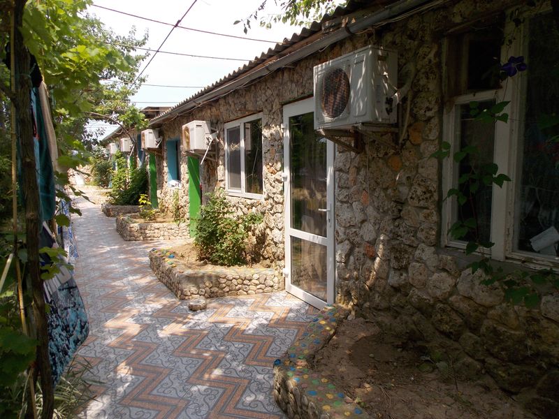 "Афалина" гостевой дом в с. Оленевка (Черноморское) - фото 2
