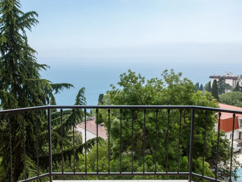 "Вилла Елена" мини-отель в Алуште (Профессорский уголок) - фото 2