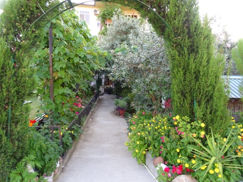 Приморск 7. Приморск украина азовское море. Приморская 7. Приморская 7. Цандрипш переулок приморский 1 фото дома.