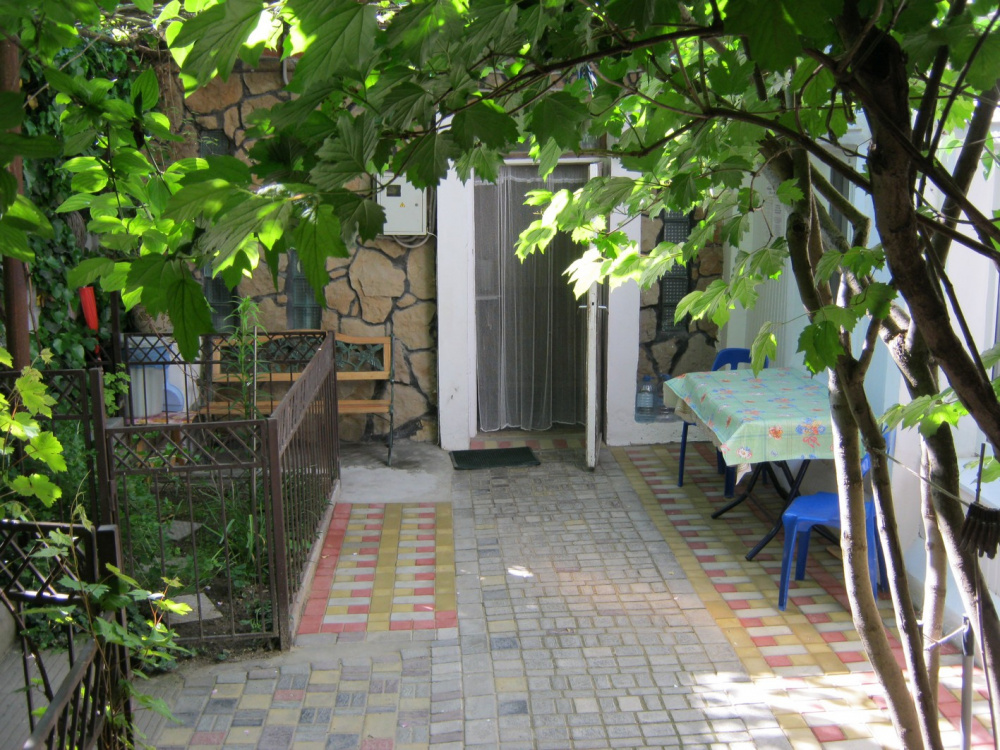 Анапа переулок. Анапа переулок студенческий. Анапа переулок студенческий 9/1. Анапа Самбурова с зеленым двориком. Анапа частный сектор на студенческий пер 9\1