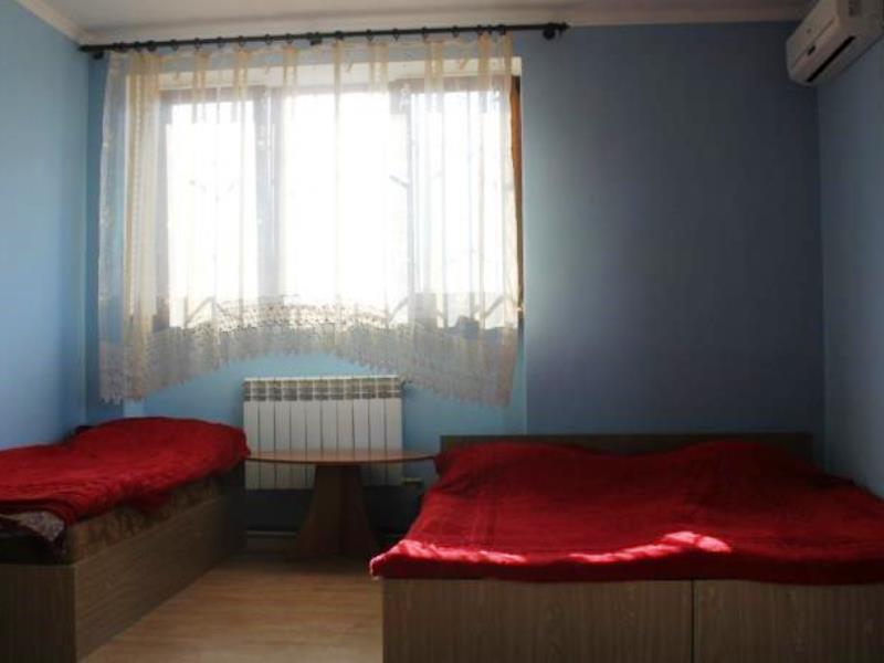 "KAZANTIP Z-ALIENS" гостевой дом в п. Поповка (Евпатория) - фото 1
