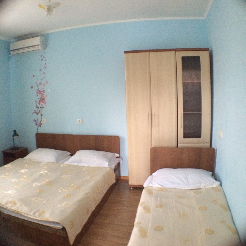 Частный сектор Лесная 53 в Орджоникидзе (Феодосия) - фото 11