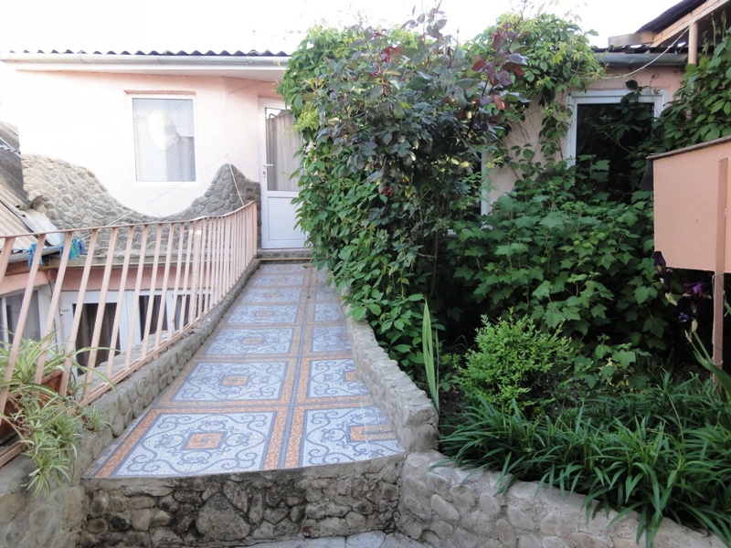 дом на море судак. ул истрашкина судак. судак мусы мамута 6. судак снять жилье. крым судак мята таврическая 69.