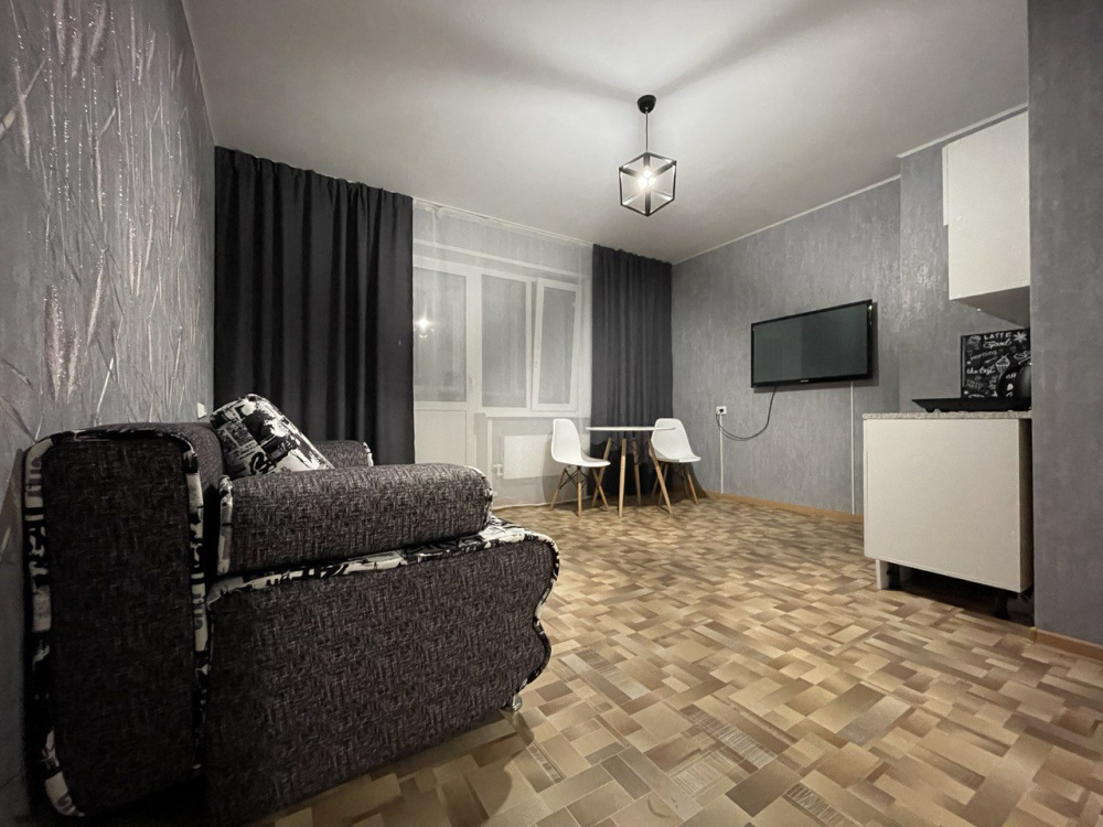 Квартира-студия Чернышевского 110 в Красноярске - фото 1