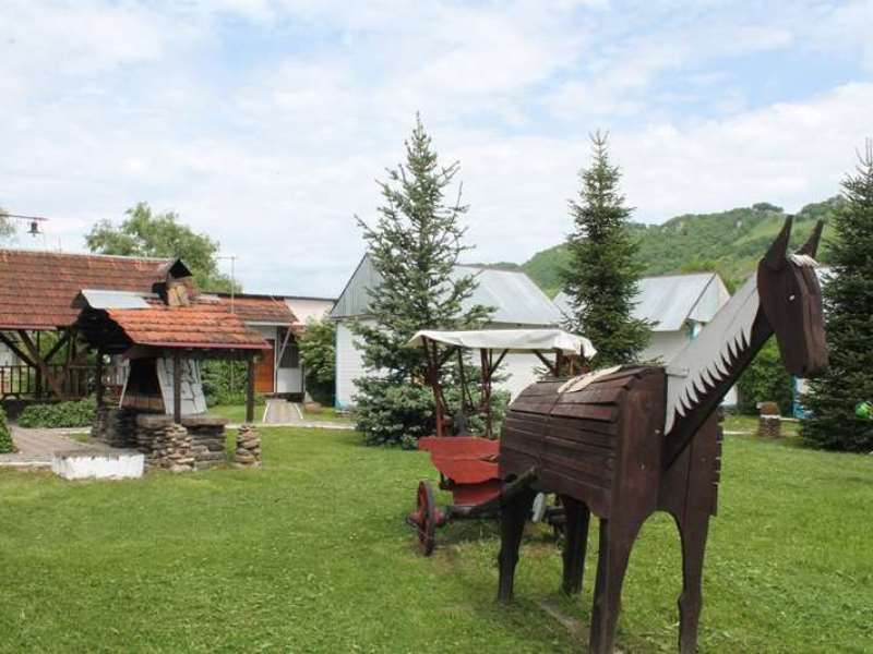 База романтика кизинка. Снежный Барс Кизинка. Снежный Барс Кизинка база.