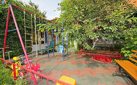 "Зеленый Дворик на Черноморской" гостевой дом в Витязево - фото 2