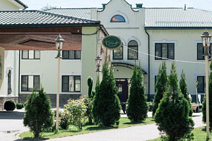 "Гостиный двор Зуевский " отель