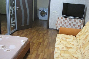 Квартиры Саки 2-комнатные, 2х-комнатная Прохорова 33 2х-комнатная - забронировать