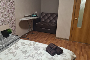 Гостиницы Красноярска рядом с аэропортом, 1-комнатная Алексеева 5 у аэропорта - забронировать номер