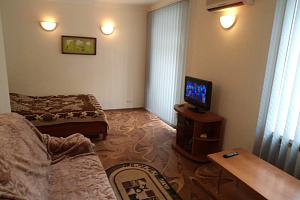 Отели Севастополя необычные, 1-комнатная Большая Морская 48 необычные - фото