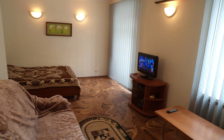 1-комнатная квартира Большая Морская 48 в Севастополе - фото 1