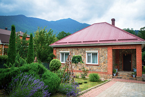Отели Гузерипля с бассейном, "Volkov House" с бассейном - фото