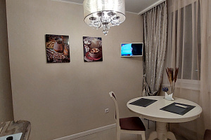 Отели Калининграда в центре, "Astro Apartment On Gorkogo" 1-комнатная в центре - раннее бронирование