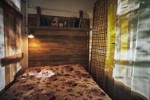 Гостиница в Звенигороде, "Каморка с лежанкой у окна" - фото