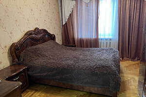 Гостиницы Тихорецка у ЖД вокзала, "В классическом стиле" 3х-комнатная у ЖД вокзала - фото