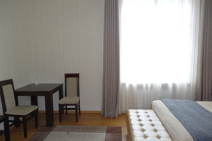 Квартира в Сатке, "На площади 1 Мая" 2х-комнатная - цены