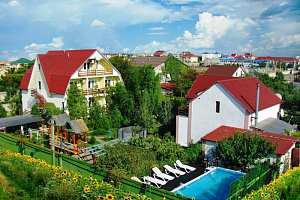 Гостевые дома Поповки с бассейном, "Фрегат" с бассейном - фото