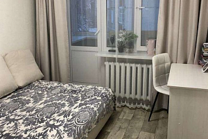 Гостиница в Саянске, 3х-комнатная Солнечный 3 кв 9 - фото
