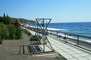 Пансионаты Алушты рядом с пляжем, "Канака-Луч" рядом с пляжем - раннее бронирование