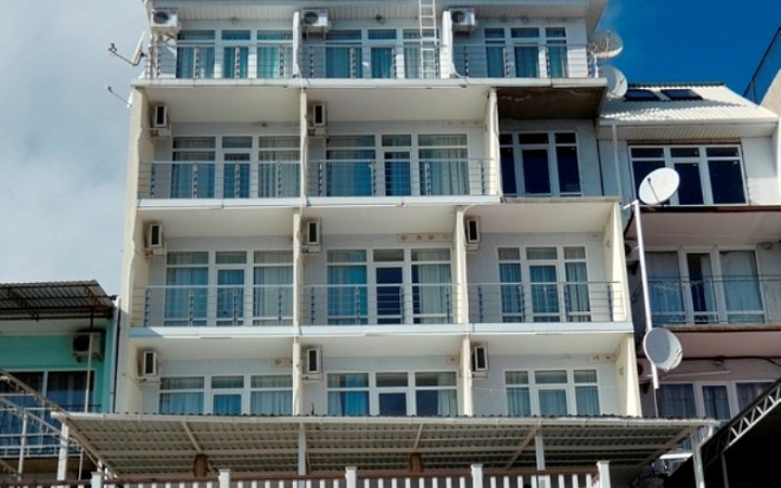 &quot;35 Меридиан у самого моря&quot; гостиница в Приветном (Алушта) - фото 1