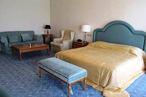 Апарт-отели Партенита, "Вилла Карасан" апарт-отель - фото