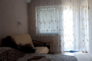 Гостевые дома Севастополя недорого, Номера на базе отдыха "Любоморье" недорого - раннее бронирование