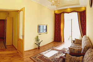 Отели Севастополя недорого, 2х-комнатная Большая Морская 5 недорого - забронировать номер
