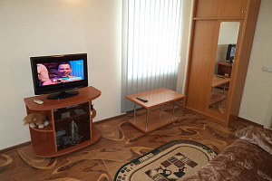 Отели Севастополя новые, 1-комнатная Большая Морская 48 новые - забронировать