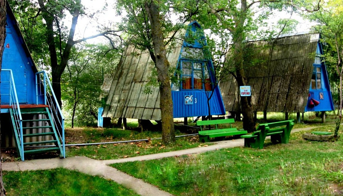 &quot;Зеленый бор&quot; база отдыха в п. Любимовка (Севастополь) - фото 1