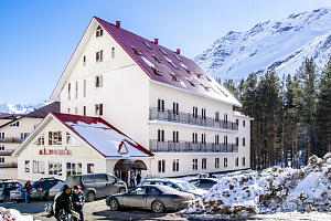 Отель в Поляне Азау, "Альпина"