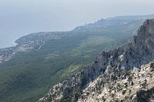 Причал у моря ялта