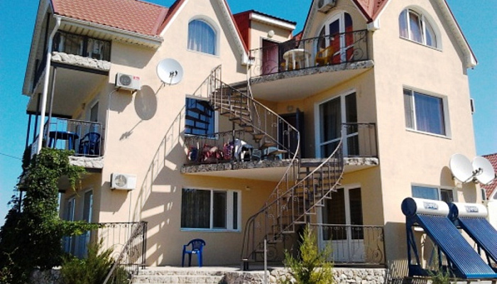 &quot;Альфа&quot; гостевой дом в с. Оленевка (Черноморское) - фото 1