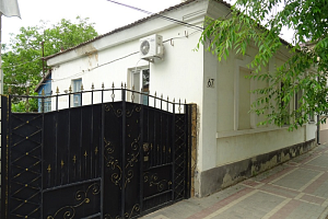 Комната в Феодосии, 