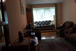1-комнатная квартира Космонавтов 18 кв 39