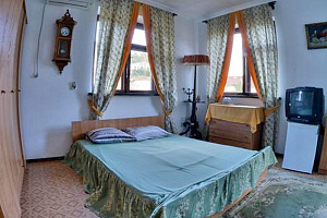 &quot;Guest House Antik&quot; мини-гостиница в с. Солнечногорское (Алушта), ул. Персиковая, 44 фото 4