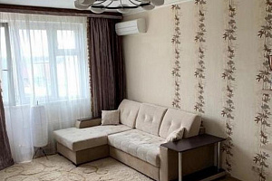Гостиница в Азове, комната под-ключ Ленина 30