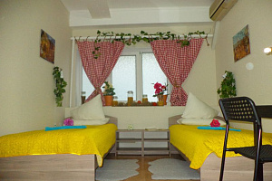 Московский аквапарк "Кузьминки" и хостел "СВ" расположены по адресу Краснодарская улица, 33