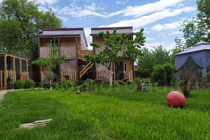 Гостевые дома Каменномостского с бассейном, "Флокс" с бассейном - фото