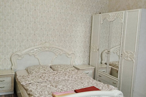 Гостиницы Астрахани в центре, 2х-комнатная Самойлова 10 в центре - фото