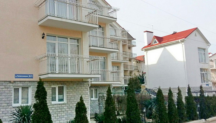 &quot;Черноморье&quot; гостевой дом в п. Учкуевка (Севастополь) - фото 1
