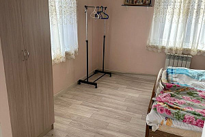 Абхазия море на ладони
