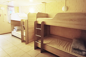 Московский аквапарк "Кузьминки" и хостел "СВ" расположены по адресу Краснодарская улица, 33