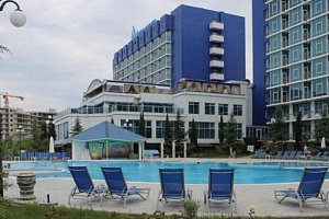 Отели Севастополя с видом на море, "Апартаменты на Парковой 11" 2х-комнатная с видом на море - фото