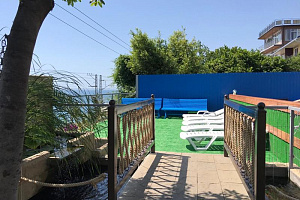 Дворик у моря лазаревское