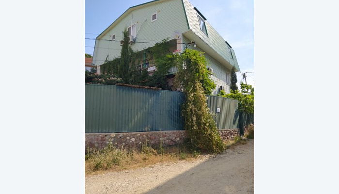 &quot;Green House&quot; гостевой дом в Орджоникидзе - фото 1