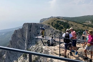Причал у моря ялта
